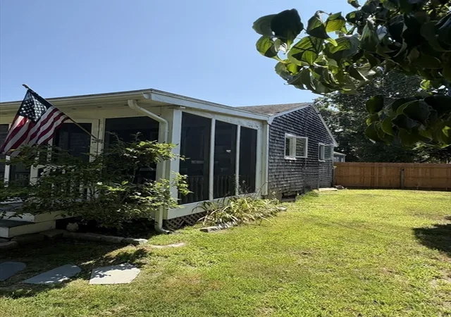 Photo 3 of Single family home for sale at 2 Upton St, Fairhaven, MA 02719 | MLS# 73565863 | Listing updated on 2026-09-18