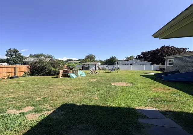 Photo 3 of Single family home for sale at 2 Upton St, Fairhaven, MA 02719 | MLS# 73565863 | Listing updated on 2026-09-18