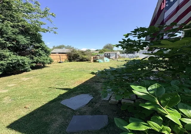 Photo 4 of Single family home for sale at 2 Upton St, Fairhaven, MA 02719 | MLS# 73565863 | Listing updated on 2026-09-18