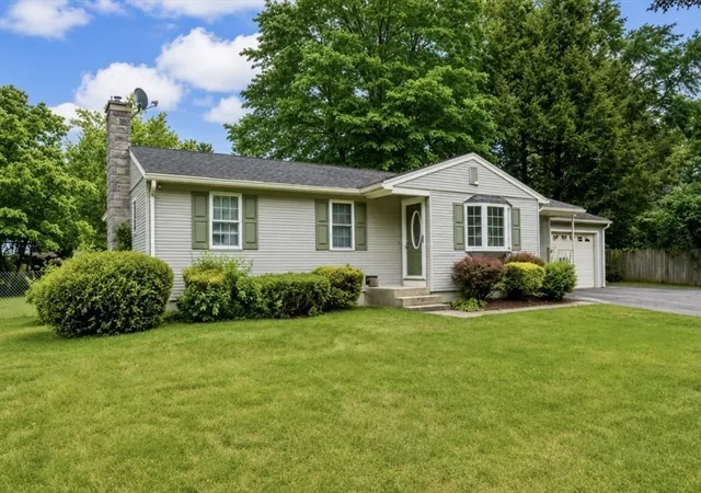 Photo 3 of Single family home for sale at 91 Spikenard Cir, Springfield, MA 01129 | MLS# 73534045 | Listing updated on 2026-08-26