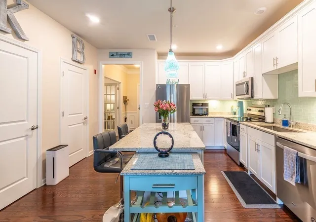 Homes for sale in North Reading, MA | 230 Martins Landing #102, North Reading, MA 01864 | MLS# 73540084