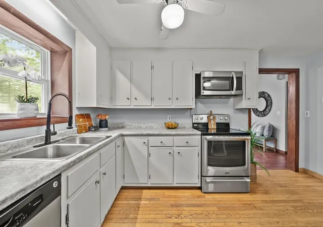 Photo 4 of Sale Pending at 7 Riverview Dr, Middleton, MA 01949 | MLS# 73565210 | Listing updated on 2026-09-08