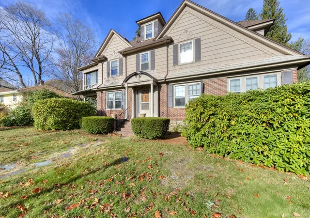 Homes for sale in Worcester, MA | 24 Hadwen Road, Worcester, MA 01602 | MLS# 73455913