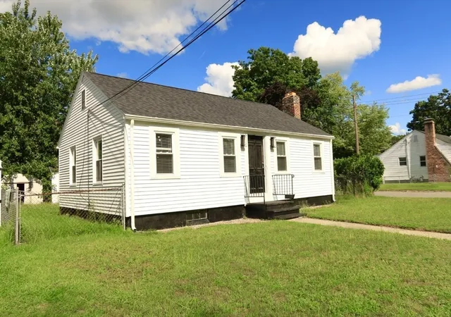 Photo 3 of Single family home for sale at 61 Russell Street, Springfield, MA 01104 | MLS# 73569532 | Listing updated on 2026-10-27