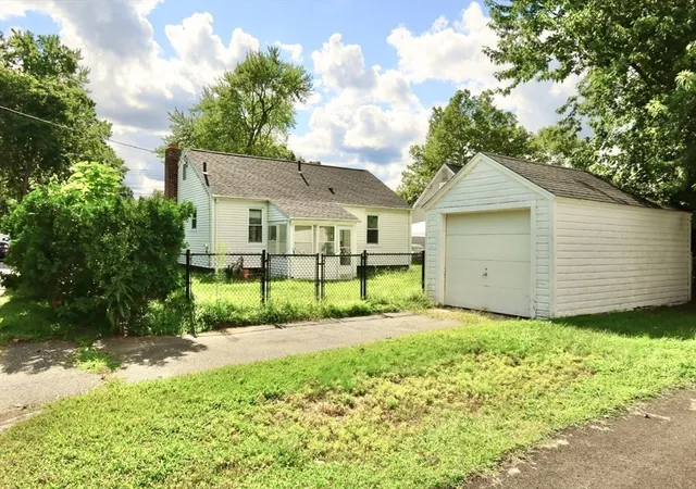 Photo 4 of Single family home for sale at 61 Russell Street, Springfield, MA 01104 | MLS# 73569532 | Listing updated on 2026-10-27