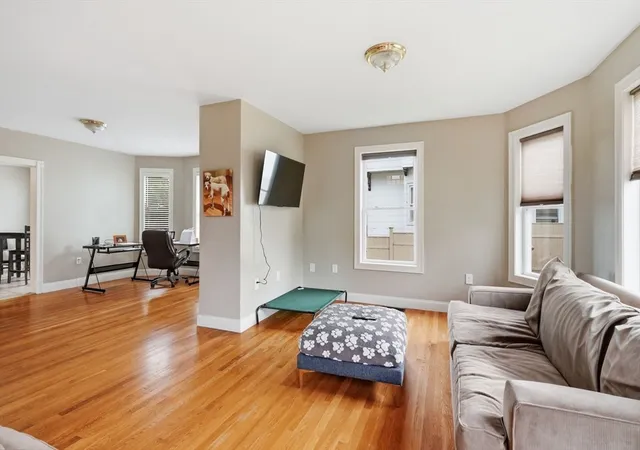 3rd image of 87 Crescent St, Lowell, MA 01851 | MLS# 73559540