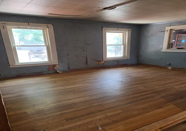 2nd image of 21 Mount Guyot St, North Brookfield, MA 01535 | MLS# 73562892