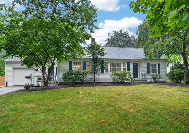1st image of 17 Pilgrim Way, East Walpole, MA 02032 | MLS# 73546460