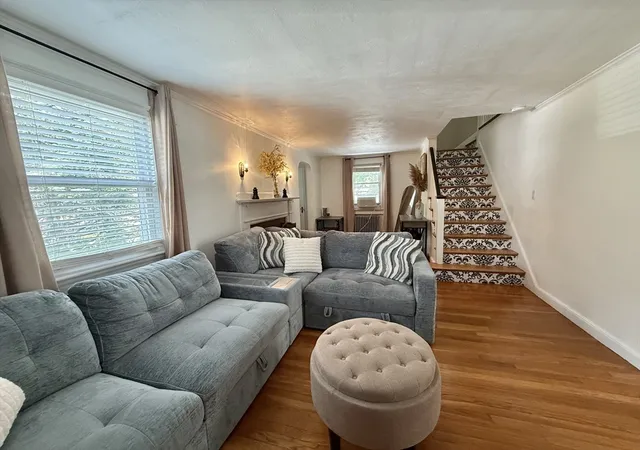 3rd image of 8 Myopia Rd, Hyde Park, MA 02136 | MLS# 73557958
