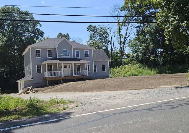 2nd image of 1 Old Fall River Rd, North Dartmouth, MA 02747 | MLS# 73561210
