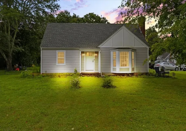 39th image of 35 Anawan St, Rehoboth, MA 02769 | MLS# 73559060