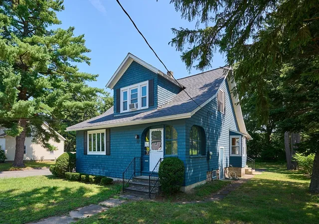 1st image of 87 Holyoke St, Easthampton, MA 01027 | MLS# 73562002