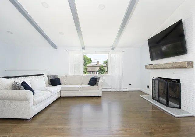 2nd image of 219 Prospect St, Shrewsbury, MA 01545 | MLS# 73547895