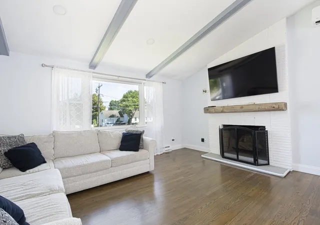3rd image of 219 Prospect St, Shrewsbury, MA 01545 | MLS# 73547895