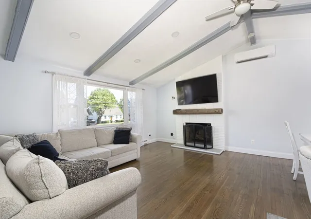 5th image of 219 Prospect St, Shrewsbury, MA 01545 | MLS# 73547895