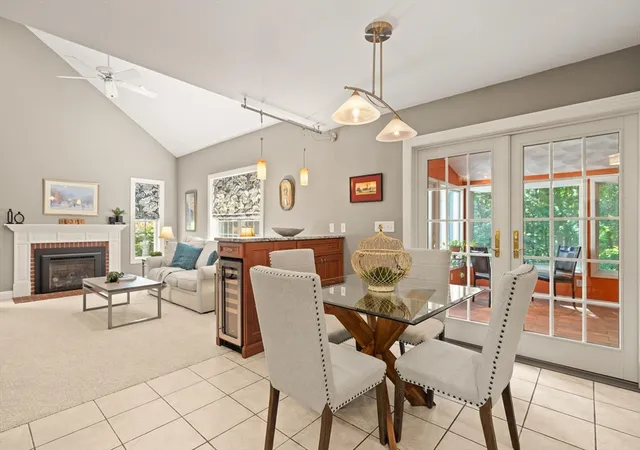 Homes for sale in Westford, MA | 1 Hutchins Way, Westford, MA 01886 | MLS# 73537452