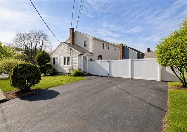 Photo 3 of Single family home for sale at 11 Pitt Rd, Framingham, MA 01701 | MLS# 73568645 | Listing updated on 2026-09-14