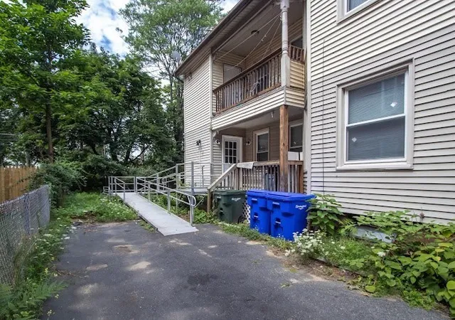 5th image of 44-46 Dawes St, Springfield, MA 01109 | MLS# 73561862