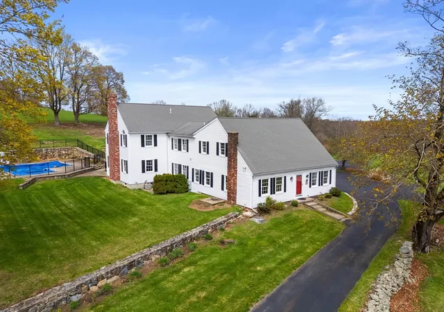 3rd image of 63 Uxbridge Rd, Sutton, MA 01590 | MLS# 73528074