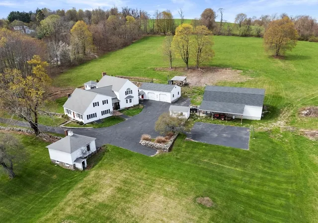 5th image of 63 Uxbridge Rd, Sutton, MA 01590 | MLS# 73528074