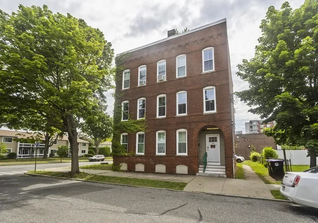 Homes for sale in Holyoke, MA | 56 Pine St, Holyoke, MA 01040 | MLS# 73544447