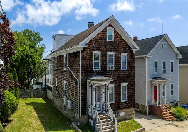2nd image of 304 County St, New Bedford, MA 02740 | MLS# 73561564