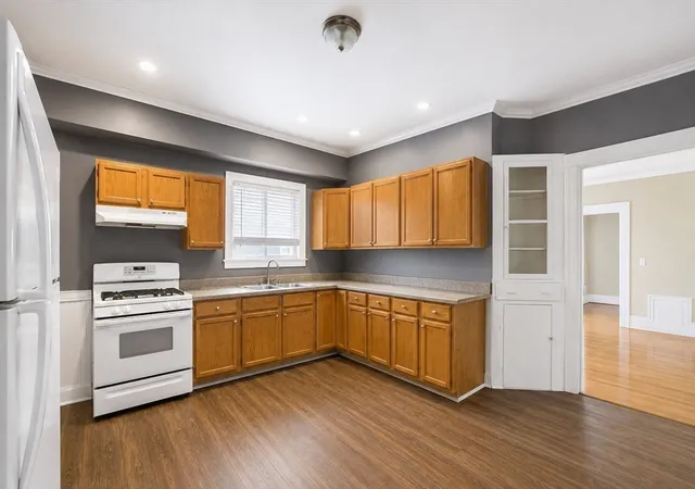 Listing Photo 4 - Condo for sale in building located at 304 County St, New Bedford, MA 02740