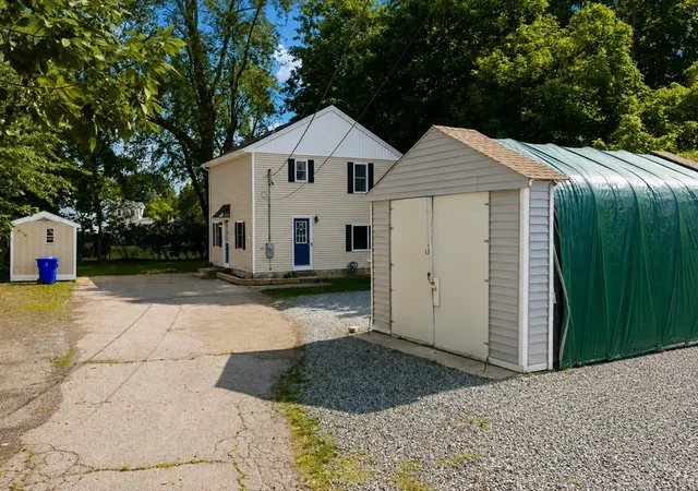 2nd image of 27 R Monroe St, Taunton, MA 02780 | MLS# 73555363