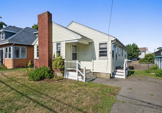 Homes for sale in North Weymouth, MA | 11 Rosalind Rd, North Weymouth, MA 02191 | MLS# 73547403