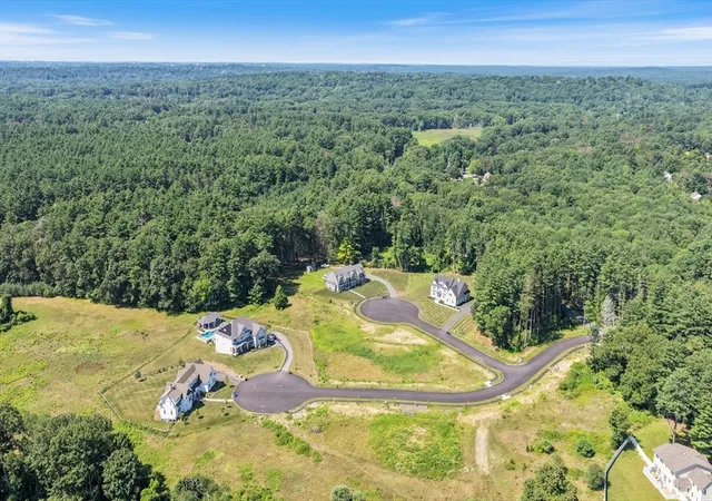 4th image of 4 Ruby Cir, Topsfield, MA 01983 | MLS# 73555141