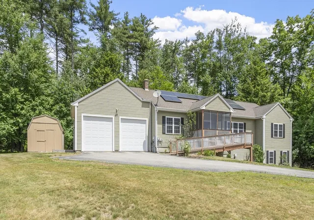 Homes for sale in Gardner, MA | 123 Laitinen Dr, Gardner, MA 01440 | MLS# 73536618