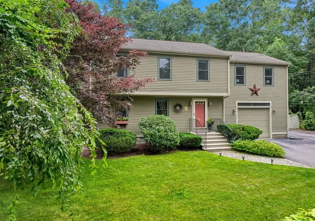 1st image of 36 Barltett Street, Pembroke, MA 02359 | MLS# 73566197