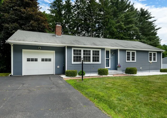 Homes for sale in Ware, MA | 2 Crescent Ter, Ware, MA 01082 | MLS# 73537627
