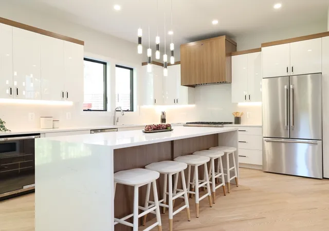 Photo 4 of Single family home for sale at 18 Josselyn Pl #18, Newton Highlands, MA 02461 | MLS# 73476331 | Listing updated on 2026-09-17