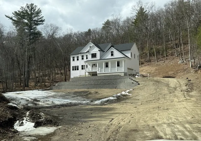 Homes for sale in Upton, MA | 99 W River St, Upton, MA 01568 | MLS# 73490363
