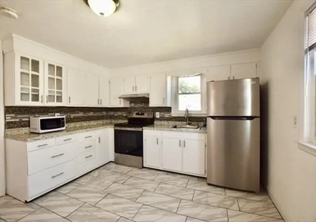 2nd image of 15 Jewett St, Quincy, MA 02169 | MLS# 73564822