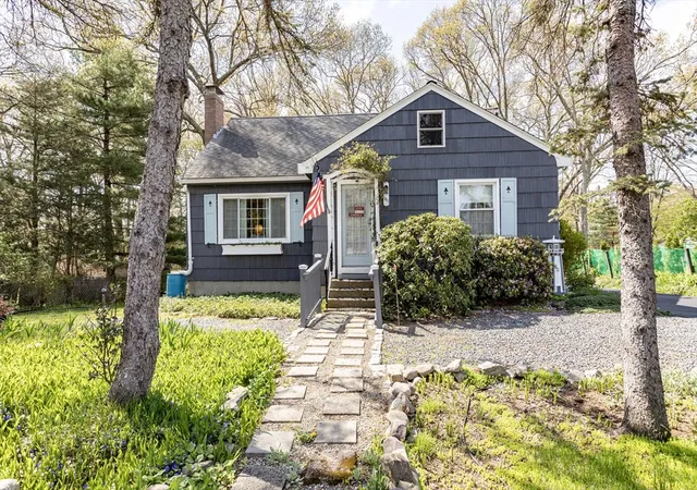 Homes for sale in Randolph, MA | 181 Oak Street, Randolph, MA 02368 | MLS# 73516006