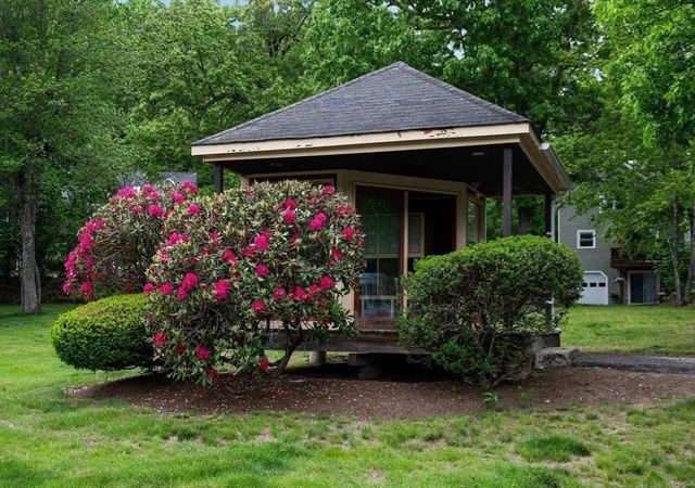 Homes for sale in Townsend, MA | 43 West Meadow Estates Drive, Townsend, MA 01474 | Houzeo
