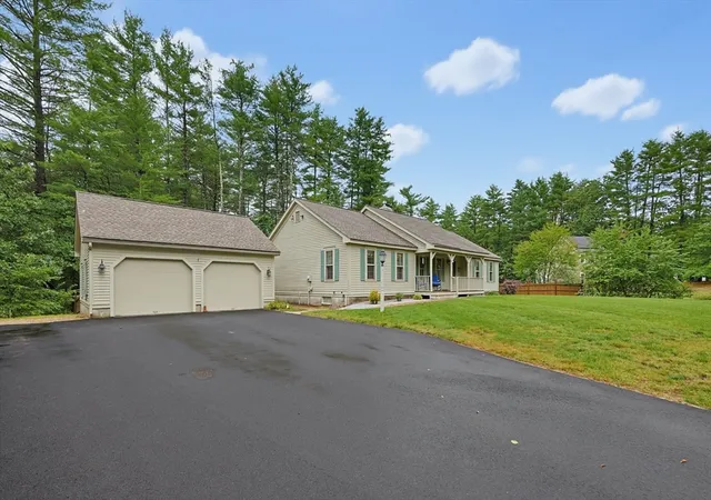 37th image of 14 Pheasant Ridge Rd, Townsend, MA 01469 | MLS# 73559169