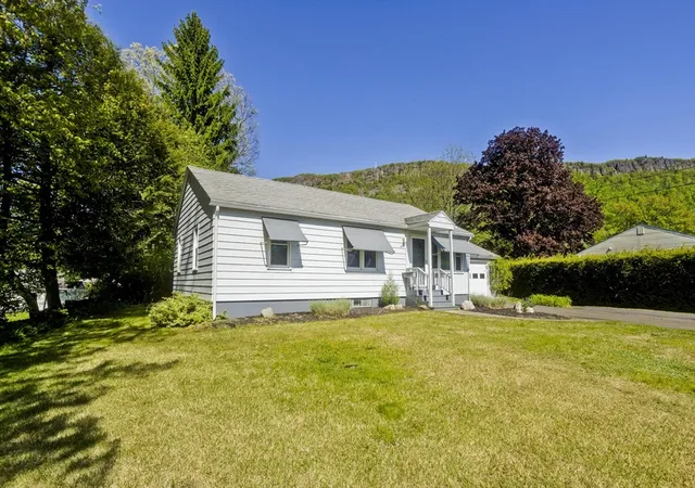 Homes for sale in Easthampton, MA | 123 Holyoke St, Easthampton, MA 01027 | MLS# 73521254