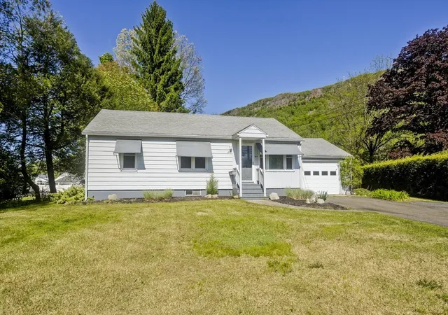 Homes for sale in Easthampton, MA | 123 Holyoke St, Easthampton, MA 01027 | MLS# 73521254