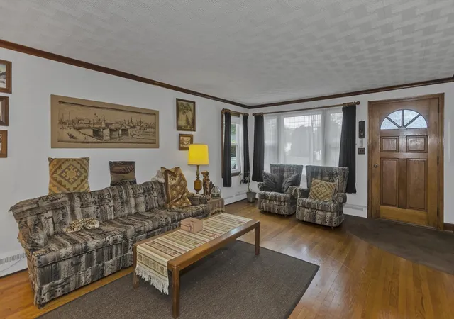 Homes for sale in Easthampton, MA | 123 Holyoke St, Easthampton, MA 01027 | MLS# 73521254