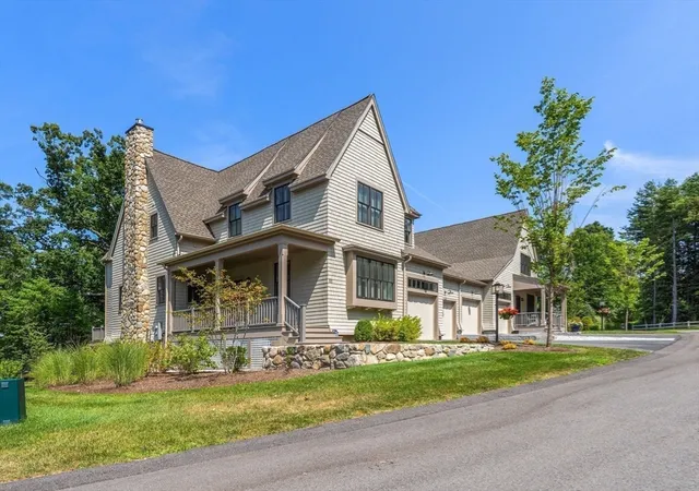 2nd image of 53 Wolcott Woods Ln, Milton, MA 02186
