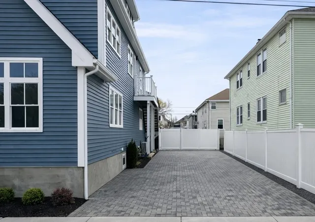 Homes for sale in Medford, MA | 122 Woodruff Ave #122, Medford, MA 02155 | MLS# 73478580