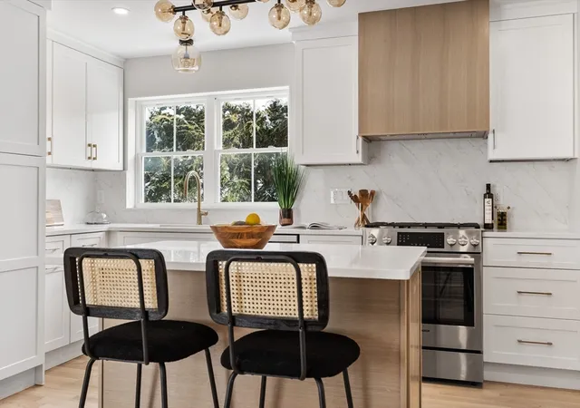 Homes for sale in Medford, MA | 122 Woodruff Ave #122, Medford, MA 02155 | MLS# 73478580