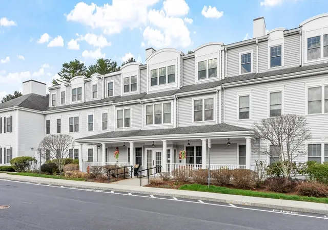 Homes for sale in Acton, MA | 27 Hartland Way #201, Acton, MA 01720 | MLS# 73506196
