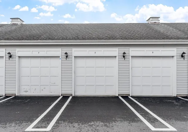 Homes for sale in Acton, MA | 27 Hartland Way #201, Acton, MA 01720 | MLS# 73506196