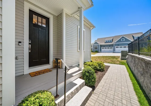 2nd image of 21 Birkdale Ln #21, Hopkinton, MA 01748 | MLS# 73549860