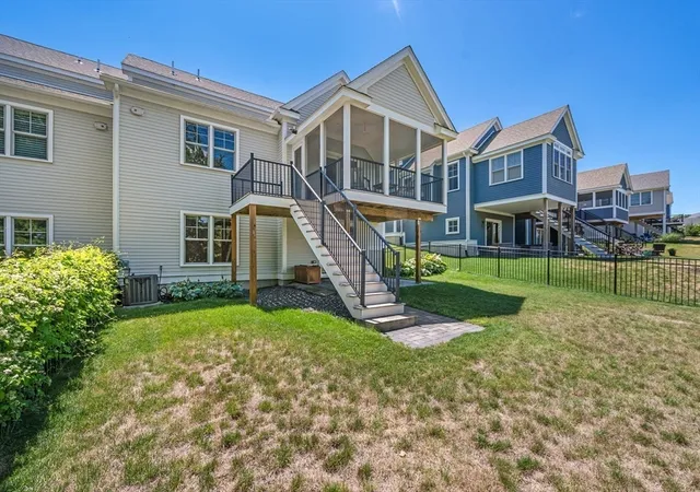 2nd image of 21 Birkdale Ln, Hopkinton, MA 01748