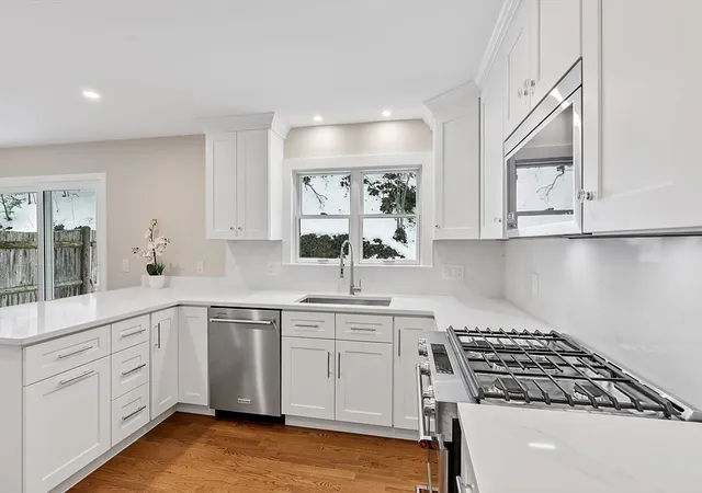 Condominium at 34 Pleasant St #5, Wellesley, MA 02482 | MLS# 73482857 | | Sold on 2026-04-07